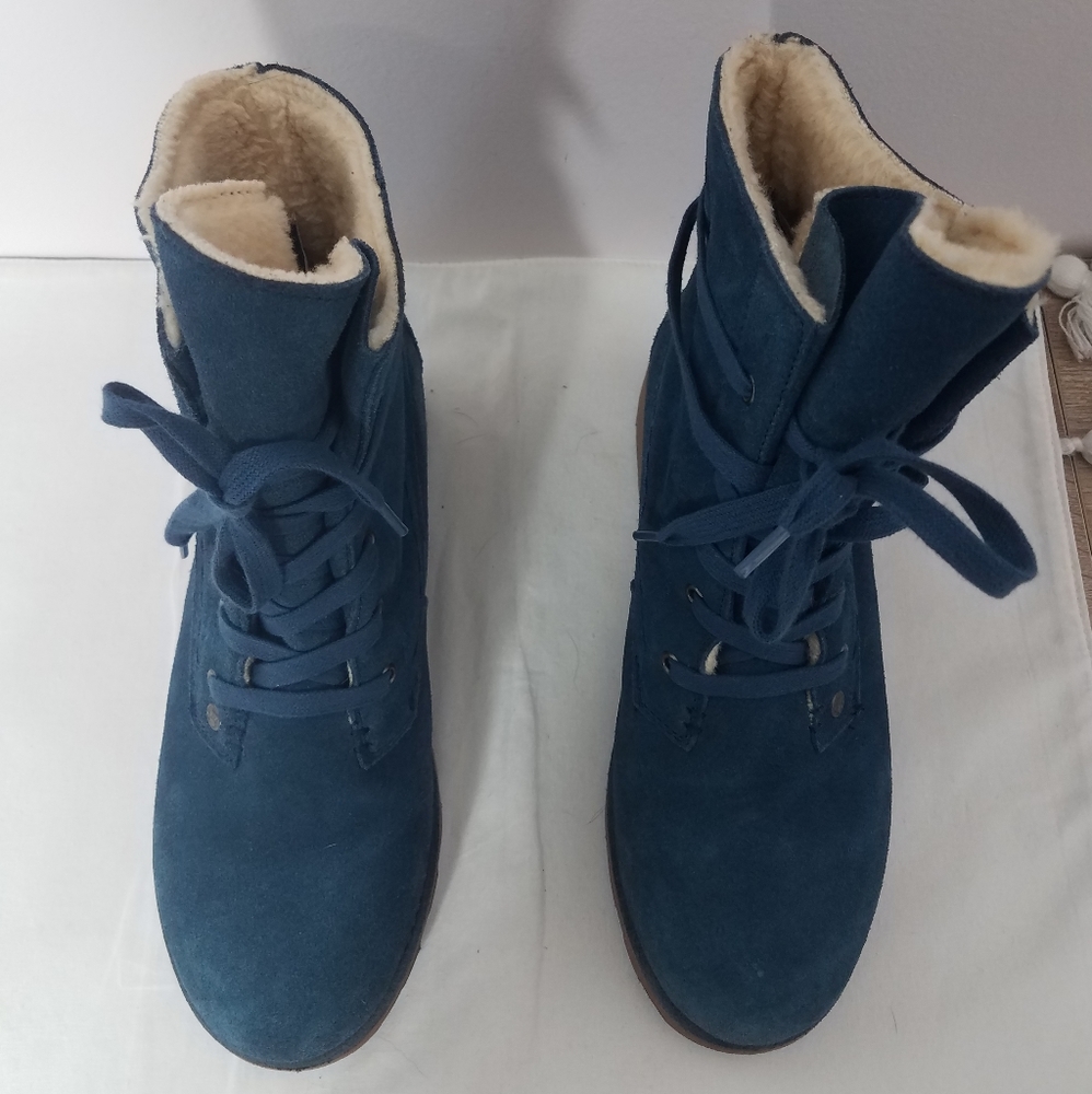 BearPaw Krista Winter Boot Blue Suede 7 NWOB - Picture 4 of 8